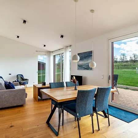 Reiser Apartment