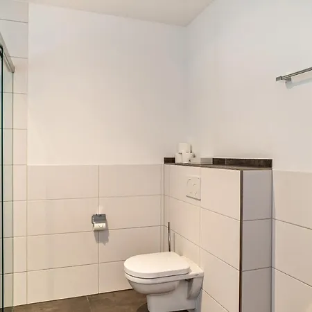 Reiser Apartment