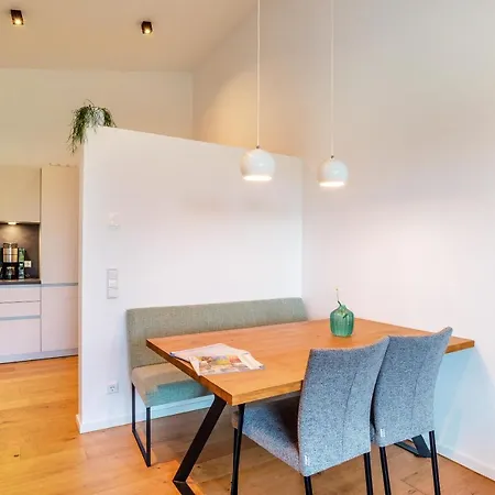 Apartment Reiser *