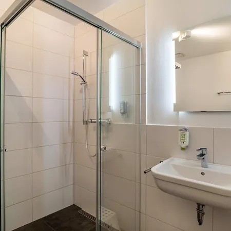 Apartment Reiser *